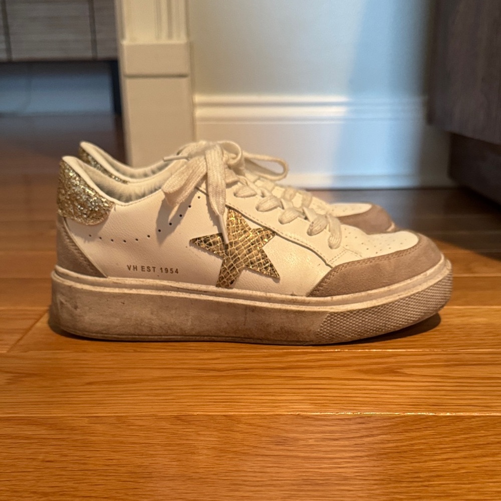 Vintage Havana White and Gold Star Sneakers